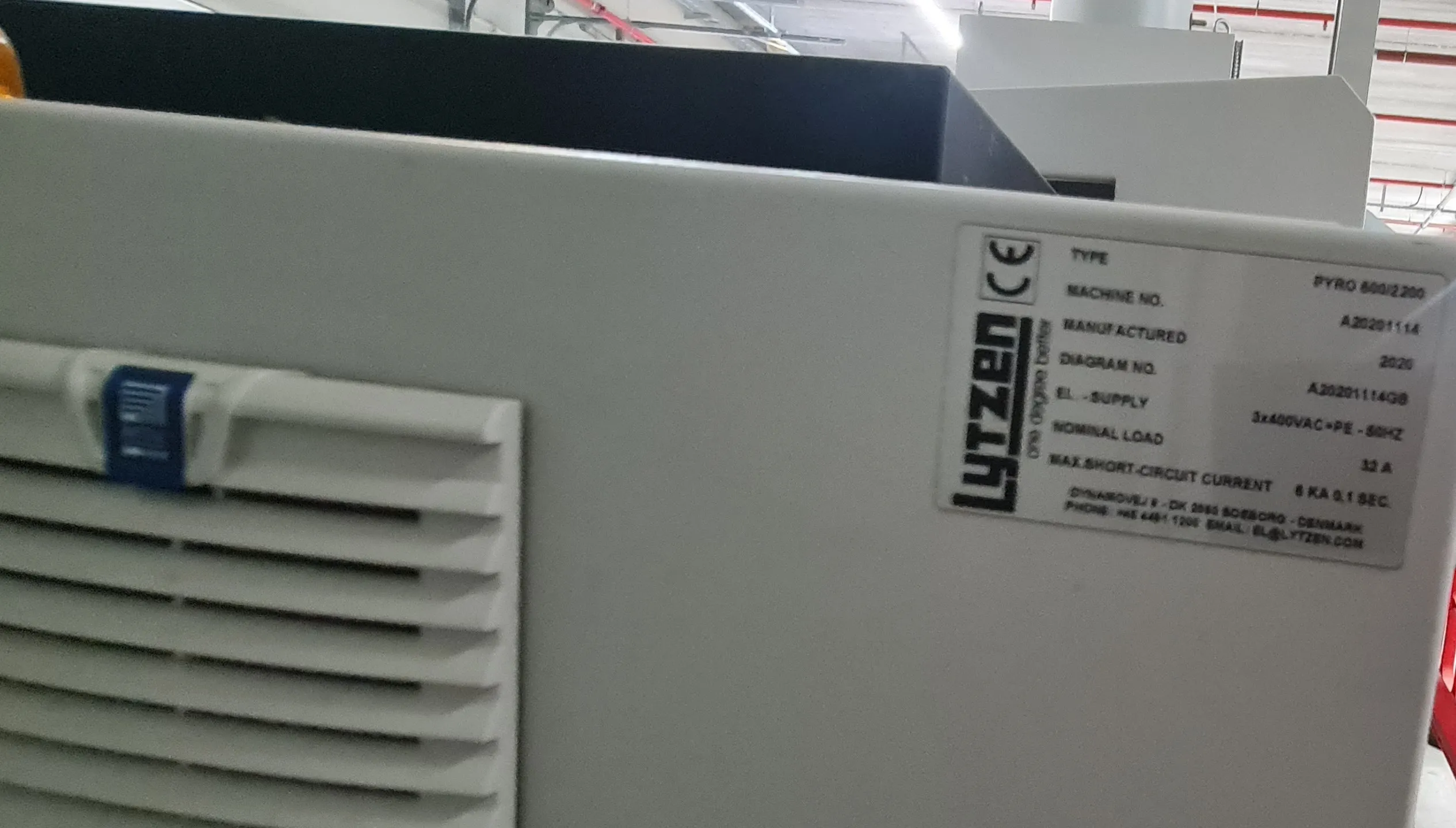 Nameplate of the Lytzen PYRO 600/2200 burn-off oven