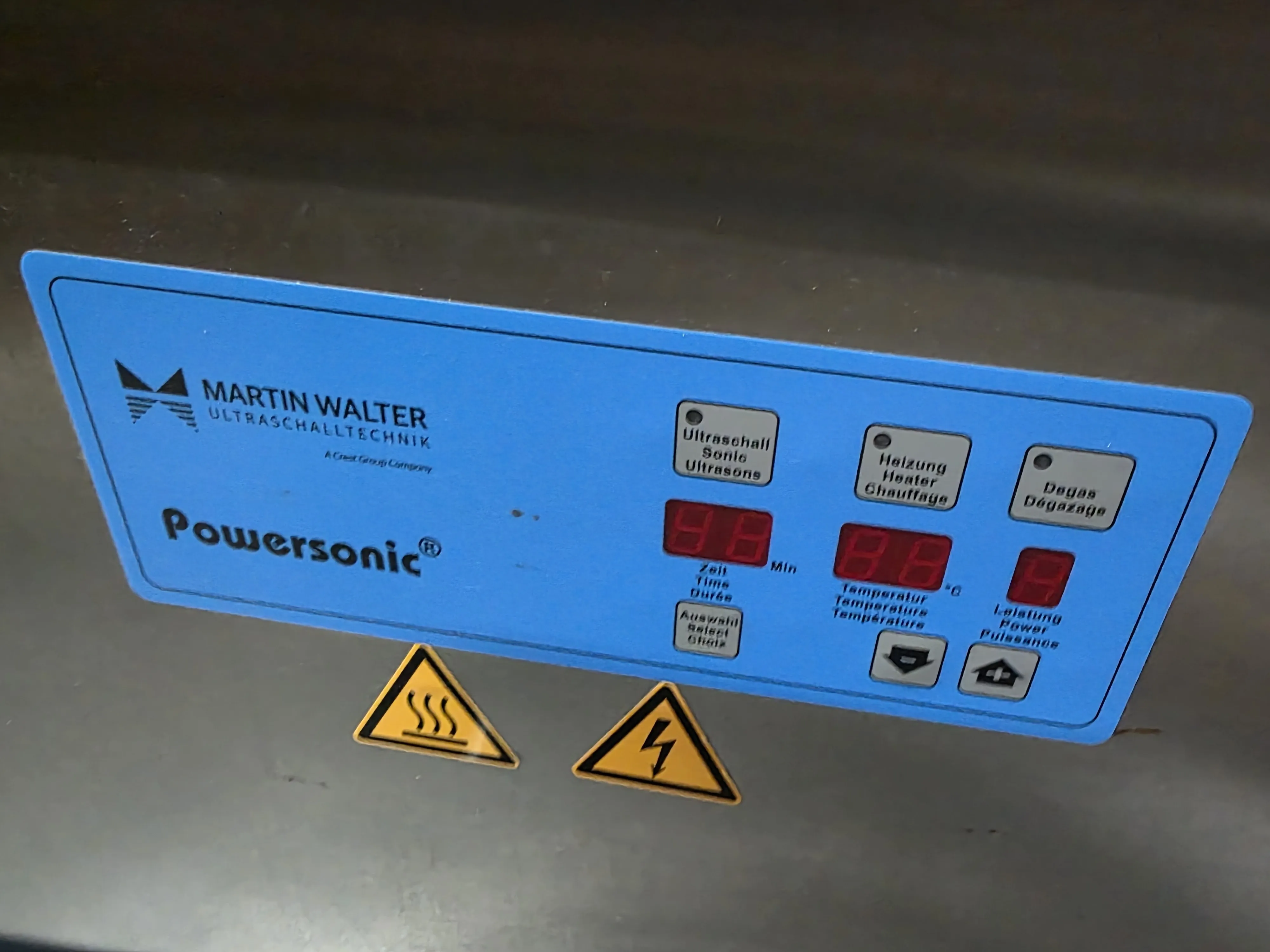Control panel of the Martin Walter Powersonic ultrasonic cleaning unit