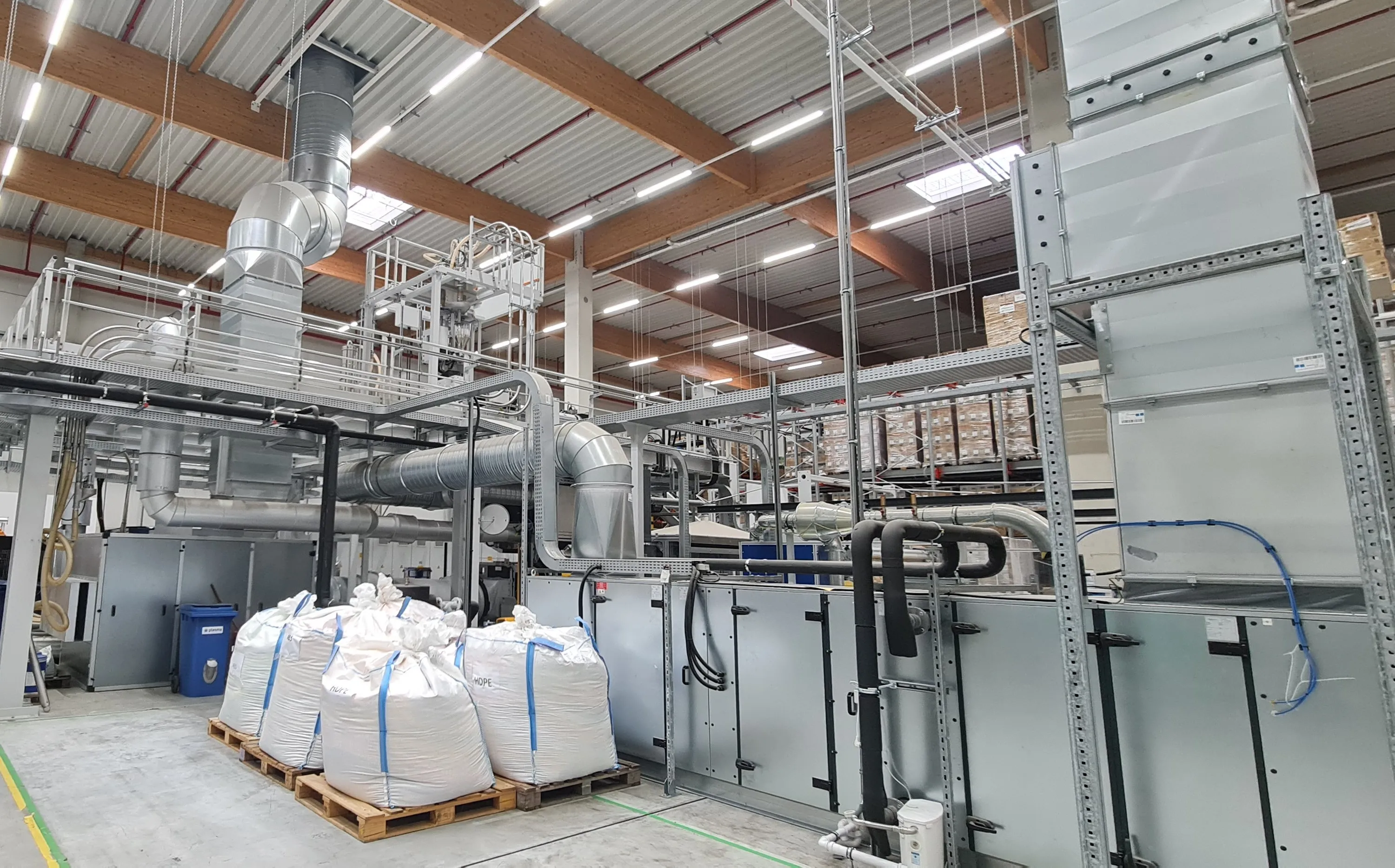 Wide view: platform, ducting and Berliner Luft air handling units