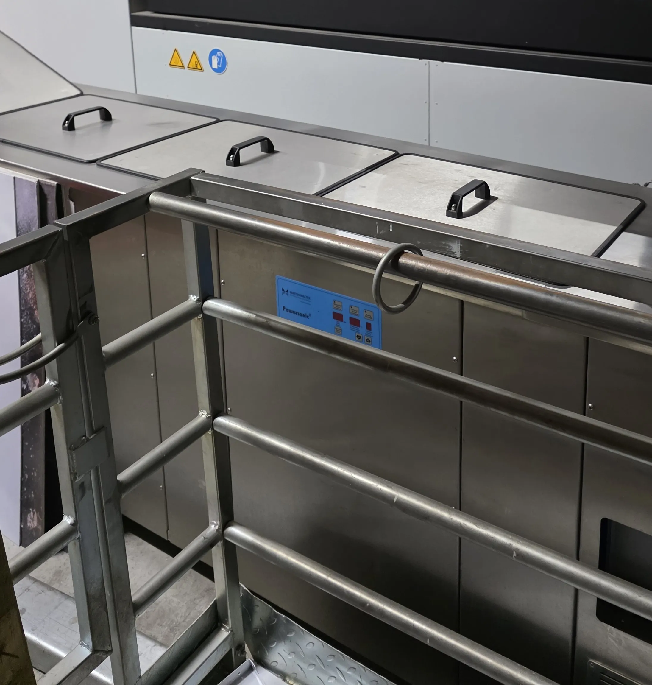 Martin Walter ultrasonic cleaning baths, lids closed